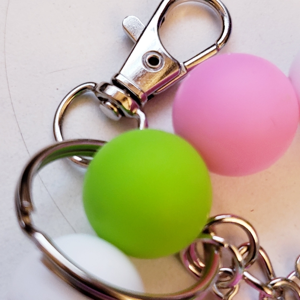 Handmade Silicone Focal Beaded Kawaii Frog Wristlet Keychain 🐸 - Picture 5 of 5